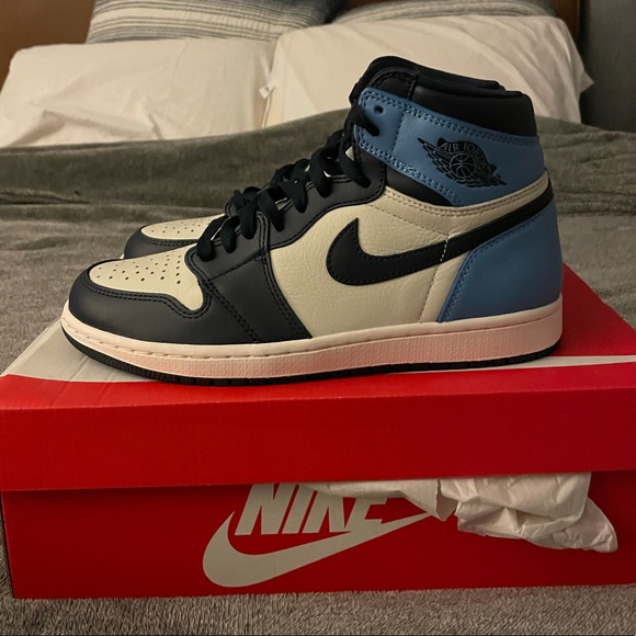 Air Jordan 1 Retro High OG ‘Obsidian’ - Picture 7 of 11